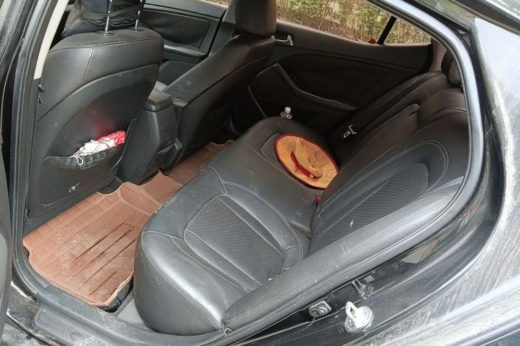 Used Kia K5 2011 2.0L Automatic GLS
