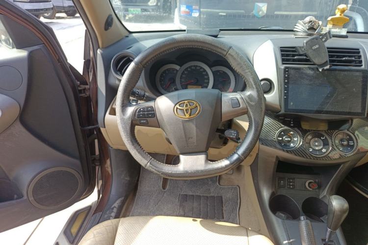 Used Toyota RAV4 2011 2.0L Automatic Luxury Edition
