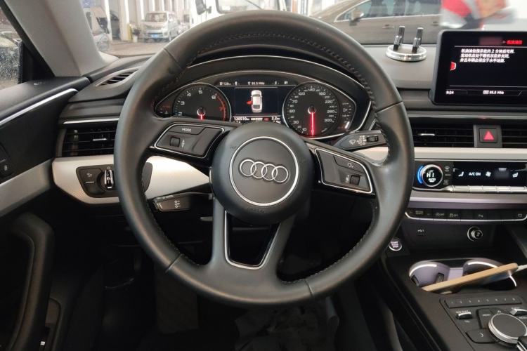 Used Audi A5 2017 Sportback 45 TFSI Fashion Model Steering Wheel