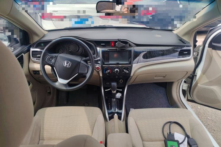 Used Honda Crider 2015 1.8L automatic luxury edition