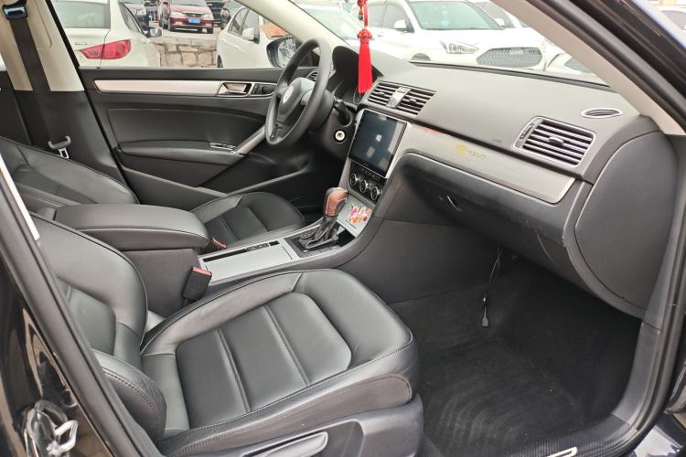 Used Volkswagen Passat 2014 1.4TSI DSG Prestige Edition Interior 5