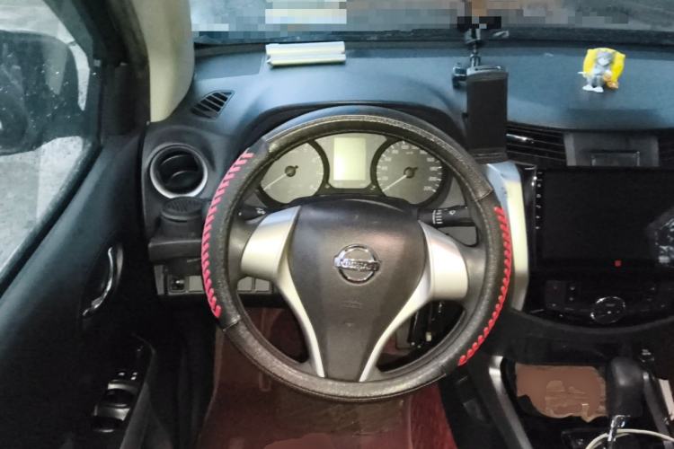 Used Nissan Navara 2017 2.5L Automatic 2WD Luxury Edition QR25