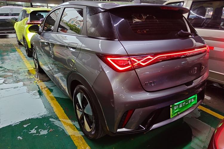 Used BYD Dolphin 2023 420 km Fashion Edition