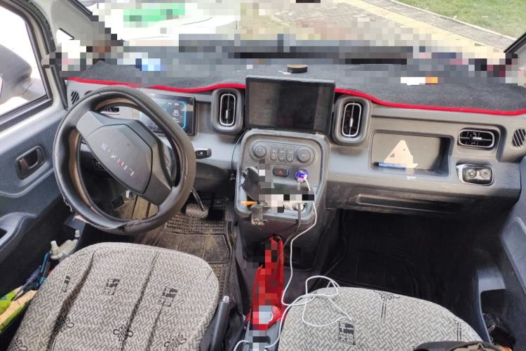 Used Yufeng Gold Warehouse 2025 Model Bus Version without Slow Charger