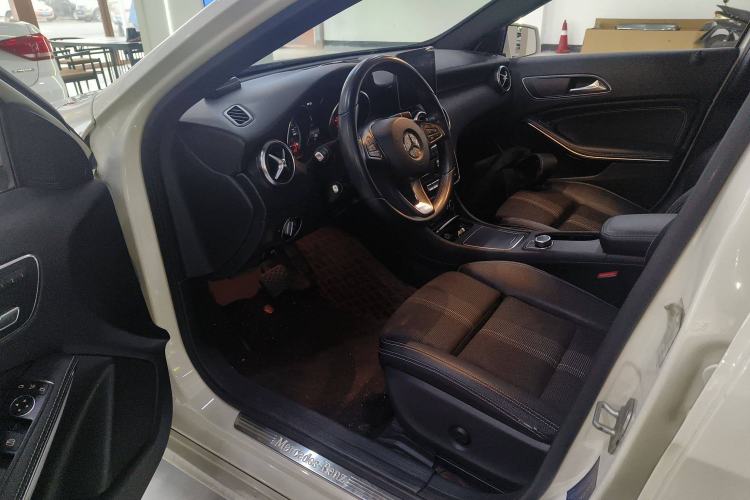 Used Mercedes-Benz A-Class 2017 A 200 Fashion Model
