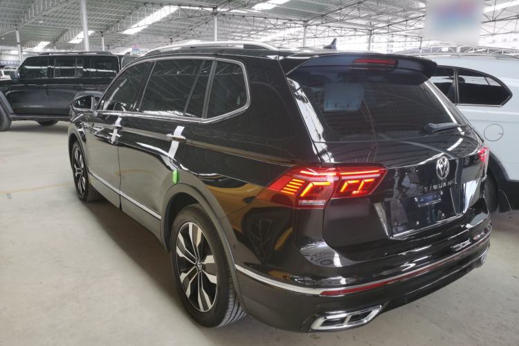 Used Volkswagen Tiguan L 2022 330TSI Automatic Two-Wheel Drive R-Line Enhanced Edition Rear Left 45 Deg