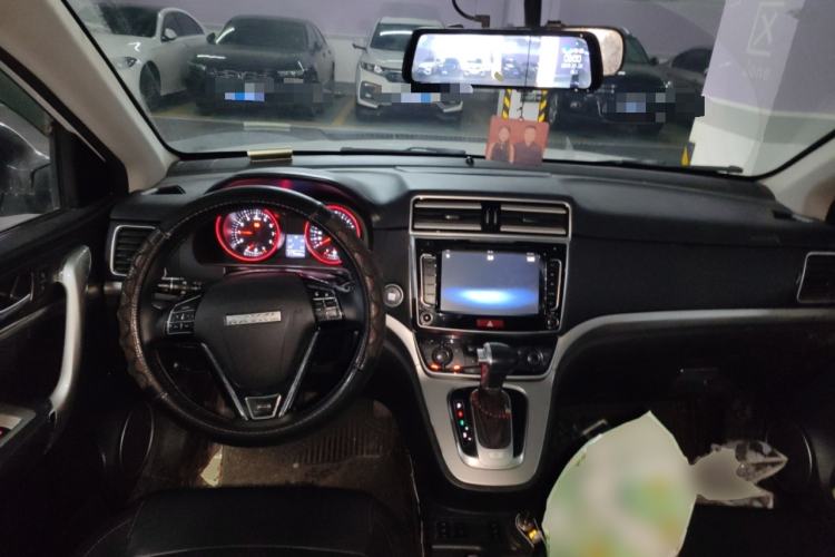 Used Haval H6 2016 Upgraded Model 1.5T Automatic Two-Wheel Drive Prestige Version