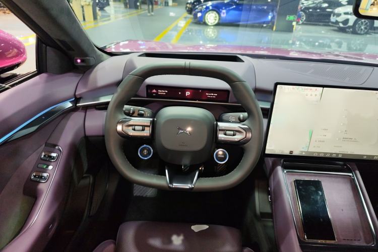 Used XPeng P7 2025 Model—750 All-Wheel-Drive High-Performance Ultra