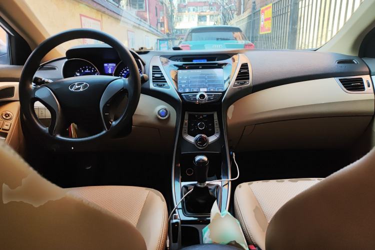 Used Hyundai Elantra (5th Generation / Langdong) 2012 1.6L Manual Leading Model