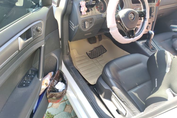 Used Volkswagen Golf 2014 1.4TSI Automatic Comfort Model Driver Seat