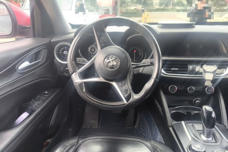 Used Alfa Romeo Stelvio 2017 2.0T 200HP Elite Edition