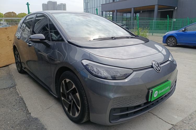 Used Volkswagen ID.3 2024 Outstanding Edition Exterior 1