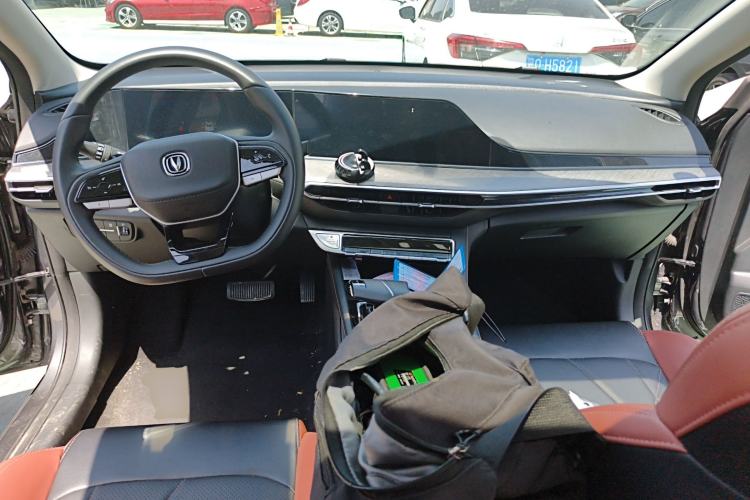 Used CHANGAN Eado 2023 Changan Edition PLUS Blue Whale NE 1.4T GDI DCT Prestige Version
