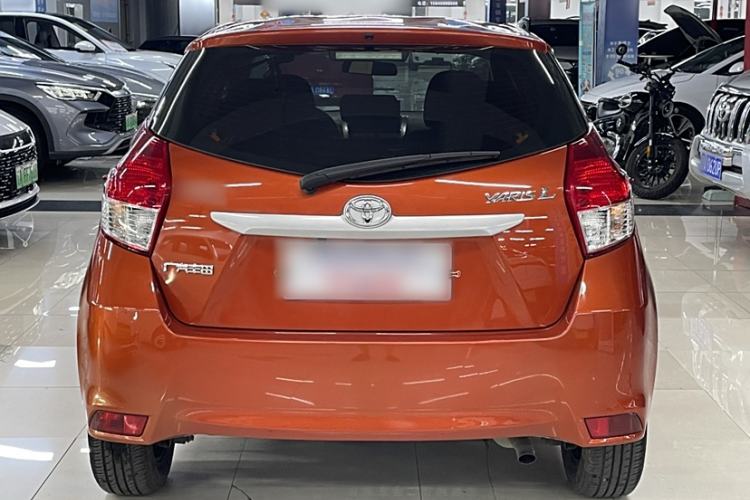 Used Toyota YARiS L Zhi Xuan 2015 1.5E Automatic Charm Edition
