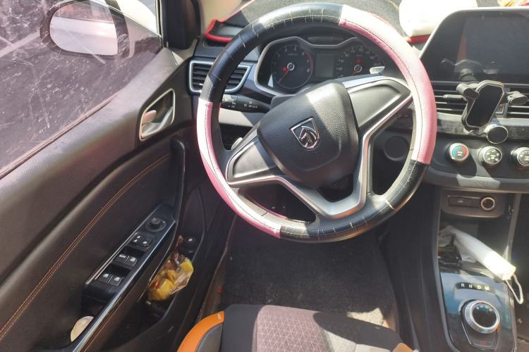 Used Baojun 310 2017 1.5L Automatic Fashion Model Steering Wheel