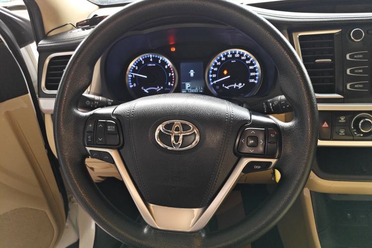 Used Toyota Highlander 2018 2.0T Four-Wheel Drive Elite Edition 7 Seats China VI Standard Steering Wheel