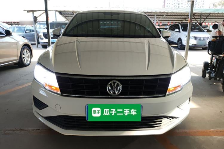 Used Volkswagen Jetta 2017 1.5L Manual Fashion Edition
