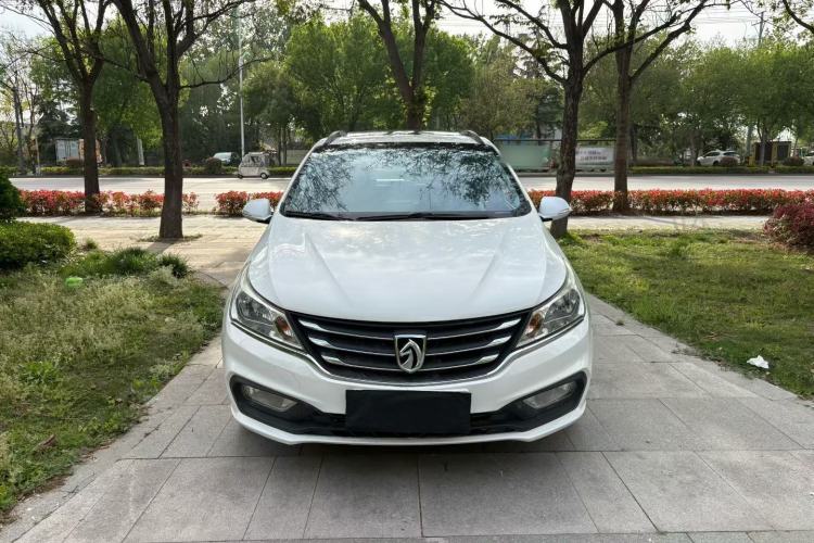 Used Baojun 310 2016 1.2L Manual Luxury Model Exterior 2