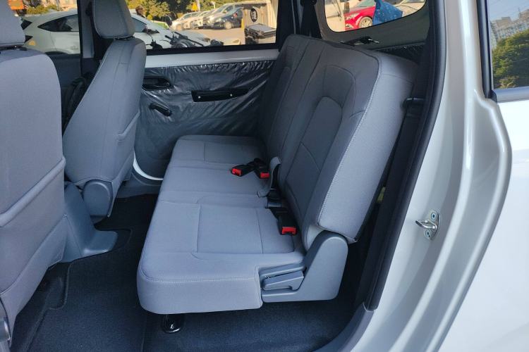 Used Wuling Hongguang New Energy 2024 All-Electric Model 300KM Practical Version