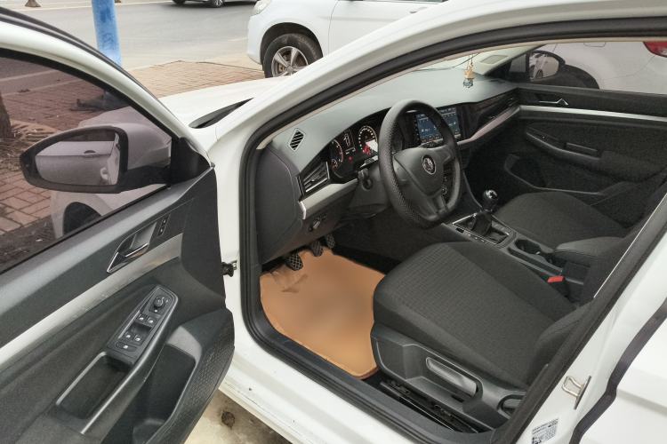 Used Volkswagen Bora 2020 1.5L Manual Fashion Edition
