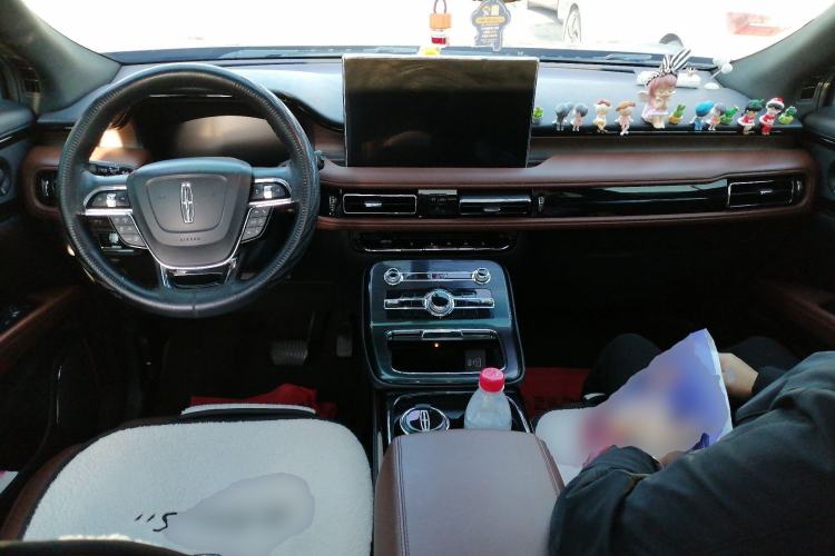 Used Lincoln Nautilus 2022 2.7T Four-Wheel Drive Luxury Edition Center Console