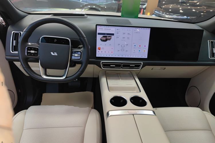 Used Li Auto L8 2024 Pro Model
