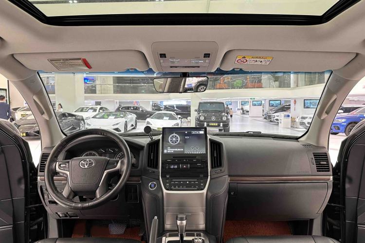 Used Toyota Land Cruiser 2017 4.0L GX 7-Seater U.S.-Spec Version