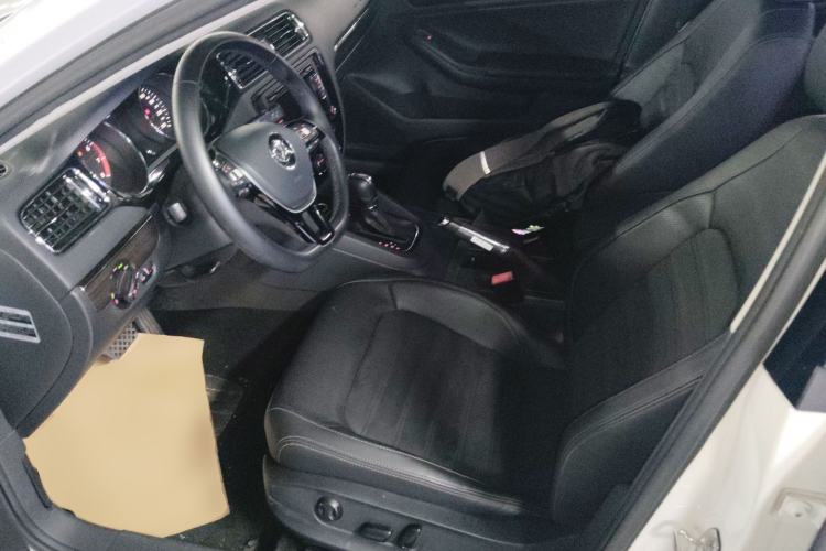 Used Volkswagen Sagitar 2015 230TSI Automatic Luxury Model