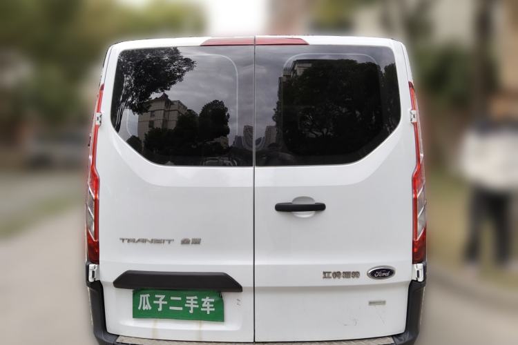 Used Ford Transit 2019 2.0T Gasoline Automatic Multi-Function Commercial Vehicle Short Wheelbase Low Roof 6-Seater China VI Standard