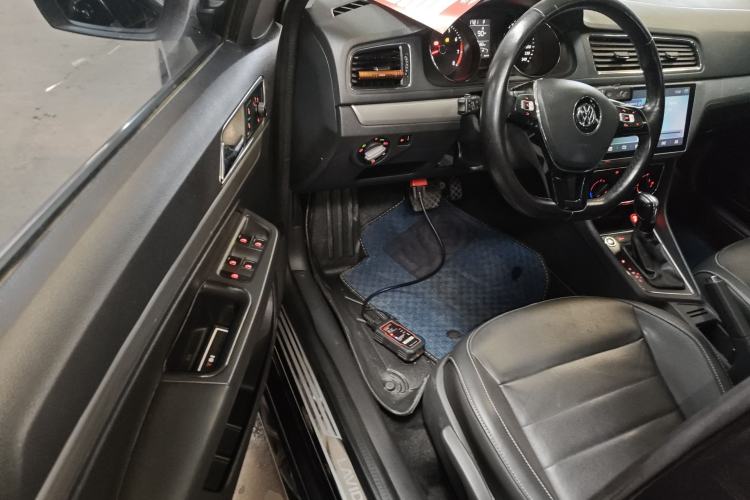 Used Volkswagen Lavida 2017 1.6L Automatic Comfort Edition
