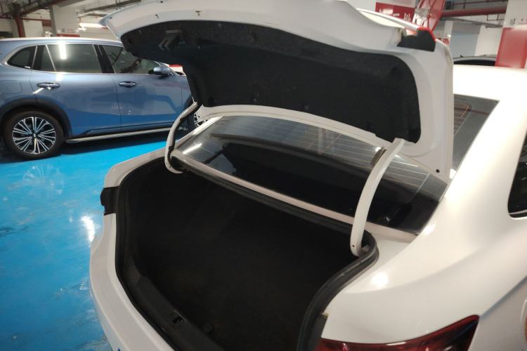 Used Buick GT 2019 18T Automatic Connected Elite Model China VI Standard Trunk