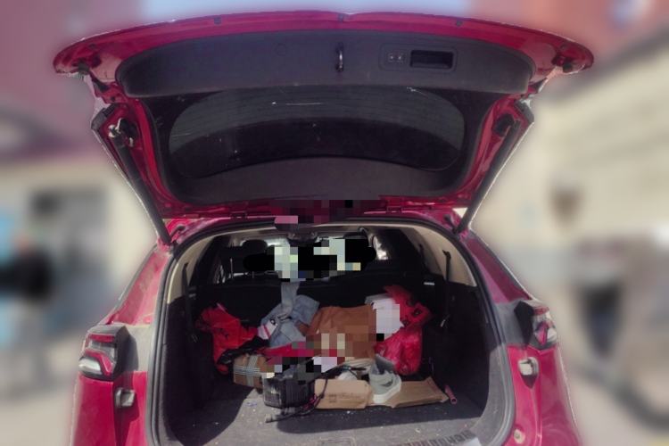 Used BYD Tang New Energy 2018 DM 2.0T All-Wheel Drive Smart Connectivity Luxury Model 7 Seats China V Emission Standard Trunk