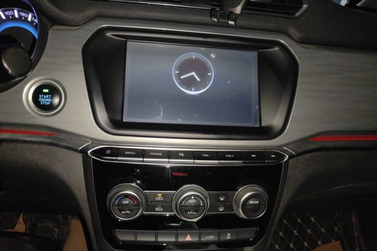 Used Haval H2 2018 Chuanxiang Edition 1.5T Dual-Clutch Two-Wheel Drive ZhiShang Model China V Standard Audio And AC Panel