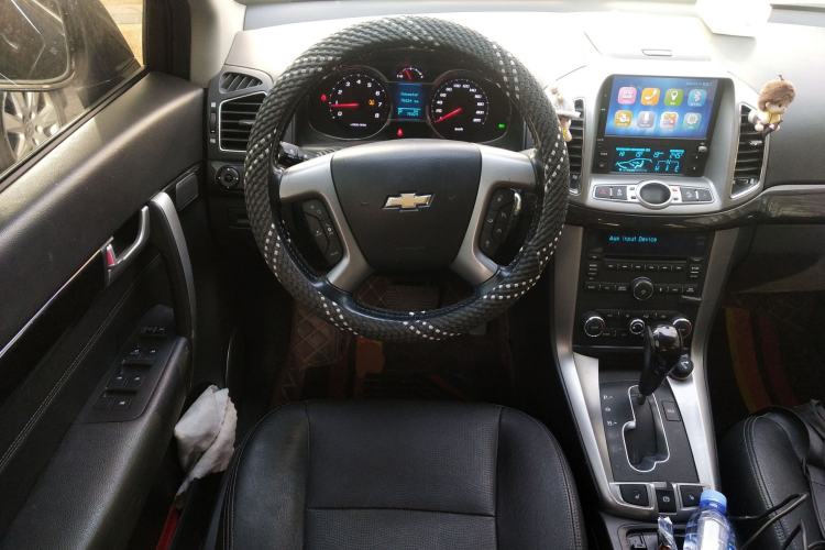 Used Chevrolet Captiva 2017 2.4L 4x4 Flagship Edition 7-Seater
