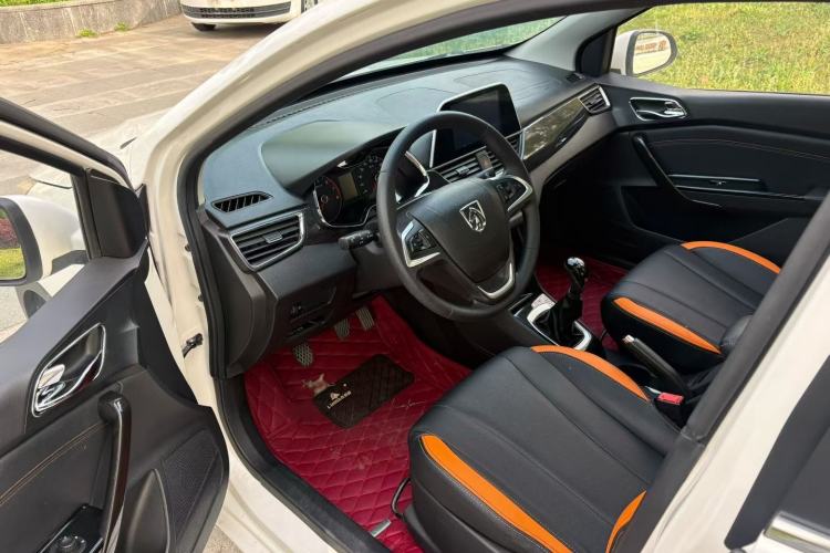 Used Baojun 310 2016 1.2L Manual Luxury Model Interior 1