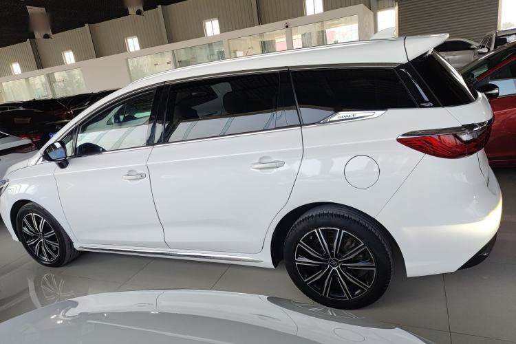 Used BYD Song MAX New Energy 2019 DM 1.5T Smart Connect Zhiyao Model 6 Seats China VI Standard