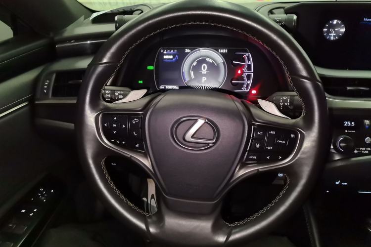 Used Lexus ES 2018 300h Premier Edition China VI Standard