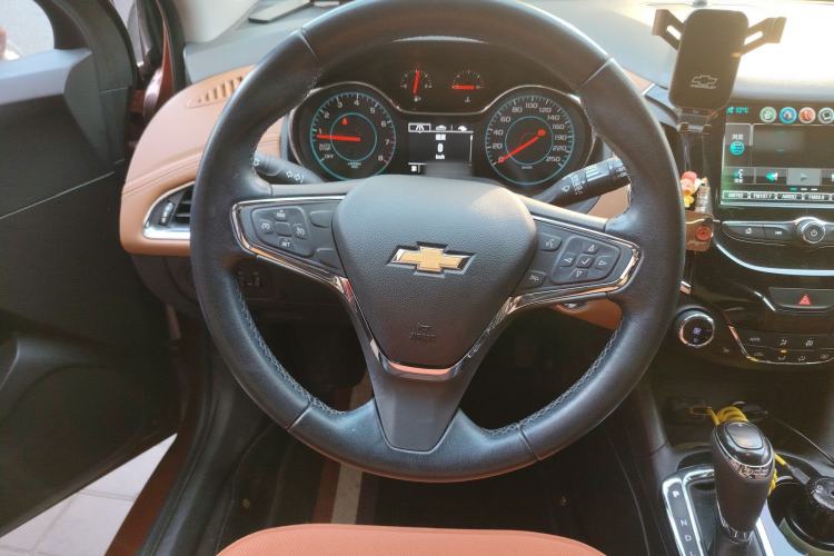 Used Chevrolet Cruze 2017 1.4T Hatchback Dual-Clutch Lingfeng Edition