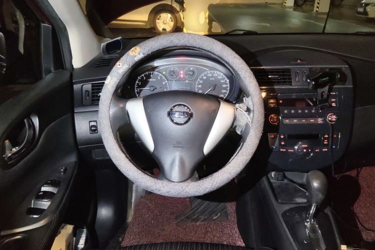 Used Nissan Tiida 2011 1.6L CVT Smart Version