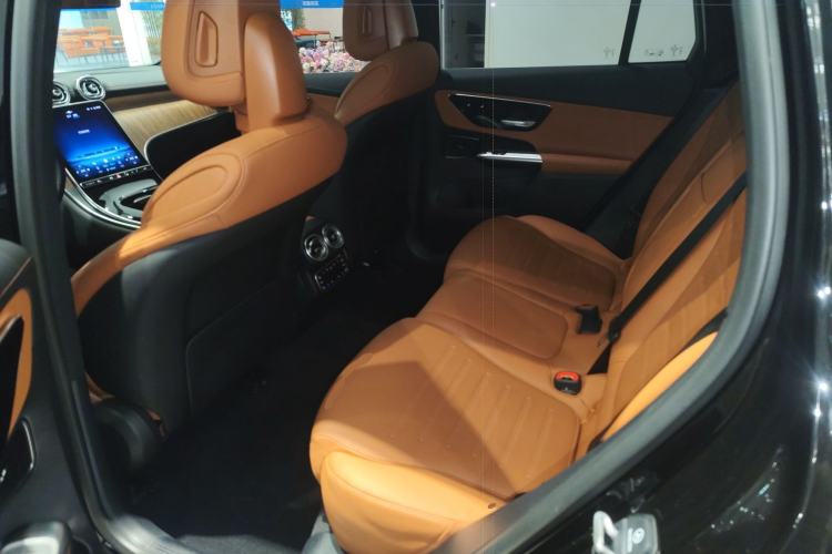 Used Mercedes-Benz GLC 2025 Refreshed GLC 300 L 4MATIC Dynamic Version 5 Seats Left Rear Seat