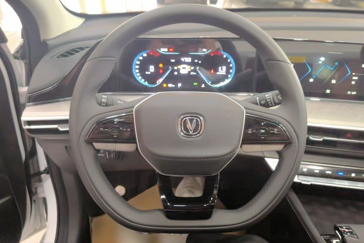 Used CHANGAN Eado 2024 PLUS Blue Whale NE 1.4T GDI DCT High-Energy Edition Steering Wheel