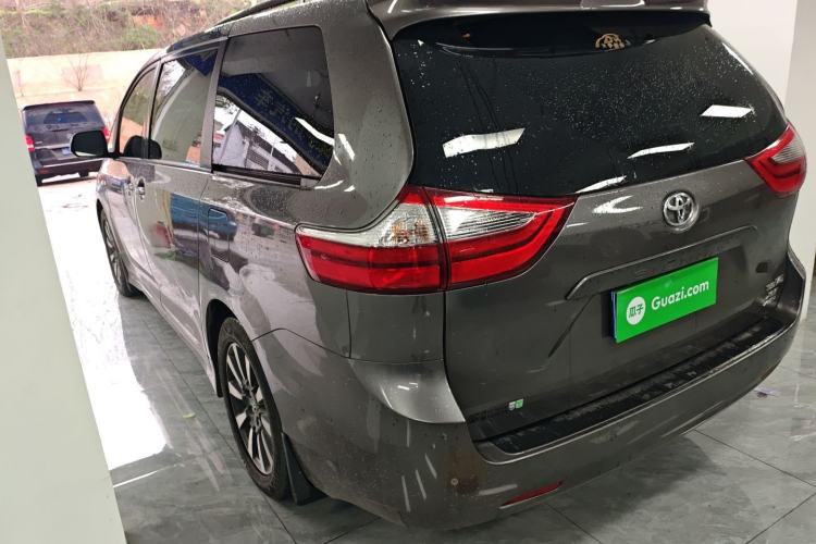 Used Toyota SIENNA 2019 3.5L Four-Wheel Drive XLE 7 Seats U.S. Specification