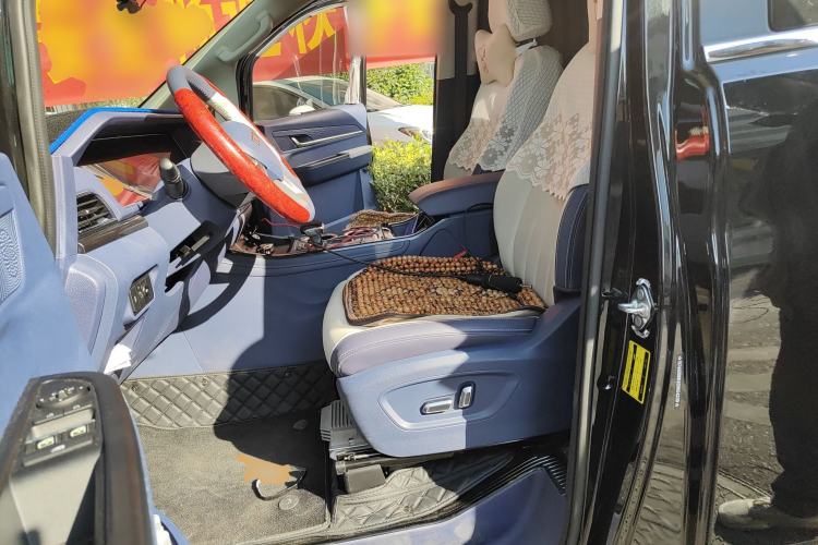 Used BAW Ruisheng Ace M7 2025 2.0L Automatic Long Wheelbase Flagship Version 7 Seats Left Front Seat