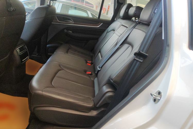 Used Roewe RX8 2018 30T Smart Connectivity Two-Wheel Drive Flagship Edition