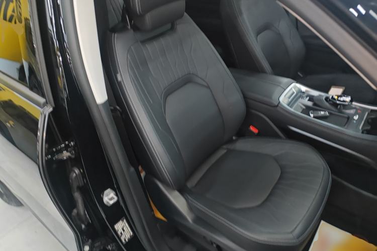 Used Ford Edge 2025 Escape L 2.0T EcoBoost Two-Wheel Drive 7-Seater Luxury Model
