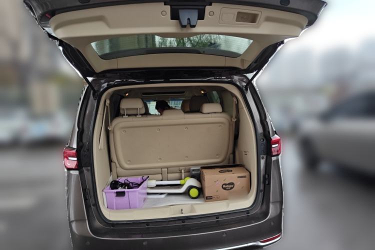 Used Buick GL8 2023 Facelifted Land Cruiser Executive Luxury Version