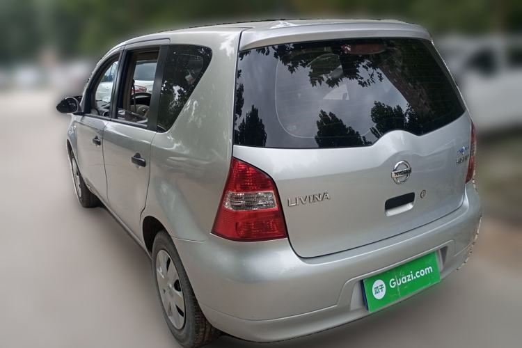 Used Nissan Livina 2010 Jingyue Edition 1.6L Manual All-Around Model