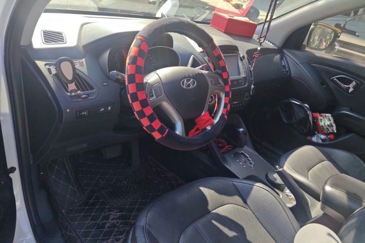 Used Hyundai ix35 2013 2.0L Automatic Two-Wheel Drive Smart GLS China IV Standard