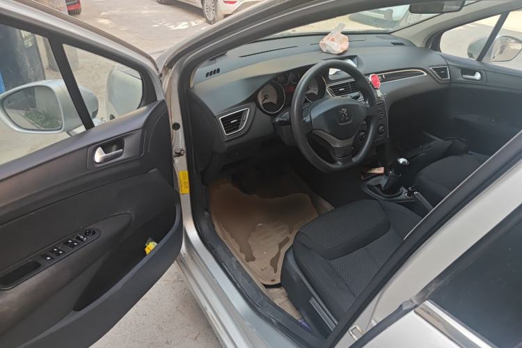 Used Peugeot 308 2012 1.6L Manual YouShang Edition
