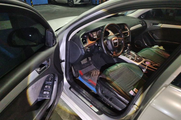 Used Audi A4L 2010 2.0 TFSI Sport Edition Driver Seat